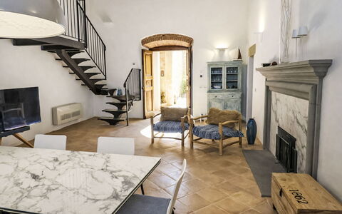 Rocca Loft: Gebouw, Muur, Venster, Woongebied, Buurt, Facade, Huis,  Dorf\, Huis, Balkon