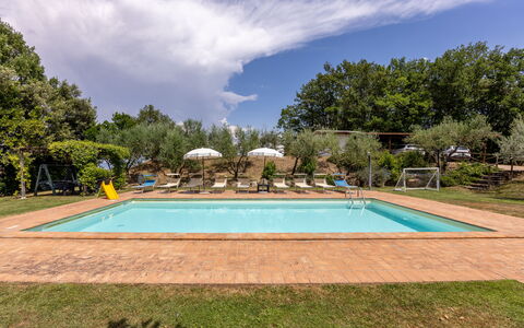 Villa Daluma, Private Pool in Todi: Zwembad, Landgoed, Tuin, Hacienda, Toevlucht, Schaduw, Eco Hotel, Landscaping, Plantage, Villa
