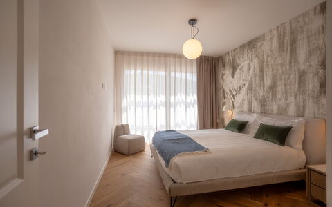Porto di Luce Luxury, Jacuzzi and Seaview: Interieur Ontwerp, Meubilair, Verdieping, Flooring, Muur, Slaapkamer, Bed, Hout, Kamer, Plafond