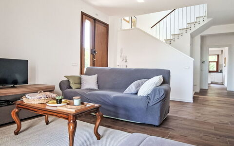 Le 3 Viste: Meubilair, Interieur Ontwerp, Flooring, Muur, Bankstel, Verdieping, Hout, Kamer, Houten Vloer, Woonkamer