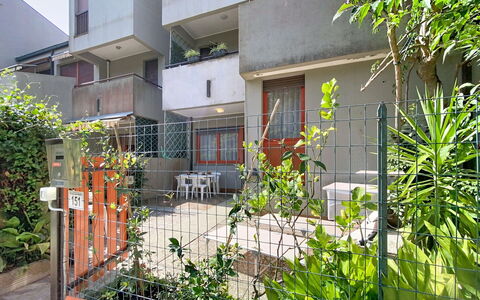 Villaggio Podere San Luigi: Woongebied, Huis, Appartement, Stedelijk Ontwerp, Balkon, Schaduw, Daylighting, Gips