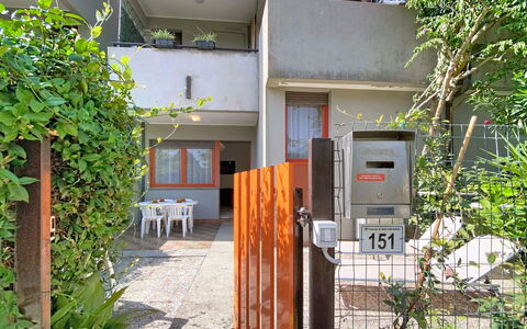 Villaggio Podere San Luigi: Woongebied, Huis, Appartement, Stedelijk Ontwerp, Balkon, Schaduw, Daylighting, Gips