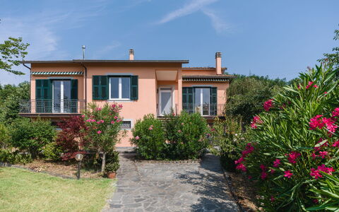 Gli Oleandri di Grazia: Struik, Huis, Tuin, Landgoed, Landscaping, Boerderij, Villa, Balkon, Hacienda