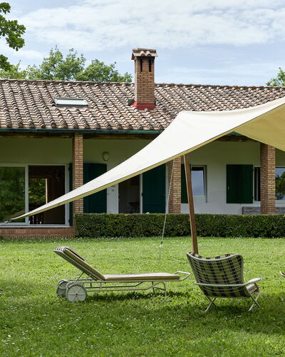 Casa Mancini, Holiday Villa, San Galgano: Schaduw, Gazon, Groundcover, Tuin, Vrije Tijd, Werf, Park, Backyard, Landscaping