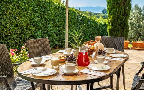 Frantusa 6+2: Meubilair, Tafel, Tableware, Buitenmeubels, Stoel, Buitentafel, Keuken En Eettafel, Voedsel, Serveware, Drinkware