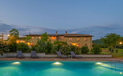Podere Pomasciano 10: Menselijke Nederzetting, Landgoed, Boerderij, Villa, Eco Hotel, Zwembad, Hacienda, Hotel