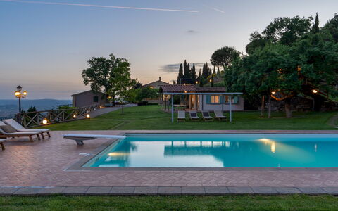 Torre Ginestre 12: Toevlucht, Zwembad, Landgoed, Eco Hotel, Boerderij, Hacienda, Villa, Tuin, Buitenmeubels, Werf