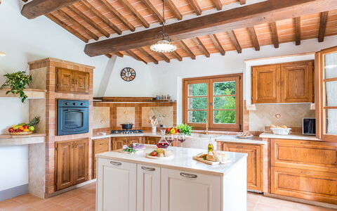 Il Casale di Manuele 12: Keuken, Meubilair, Interieur Ontwerp, Hout, Countertop, Cabinetry, Huis, Flooring, Plafond, Huis