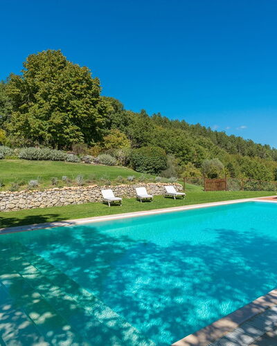Monticchia 10: Blauw, Natuurlijk Landschap, Landgoed, Zwembad, Tuin, Landscaping, Boerderij, Villa, Eco Hotel, Hacienda