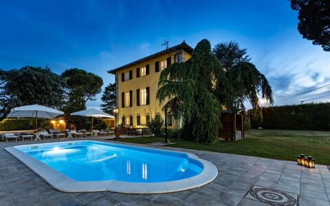 Villa Luigina 8: Blauw, Zwembad, Landgoed, Villa, Hotel, Hacienda, Buitenmeubels, Toevlucht, Eco Hotel, Landscaping