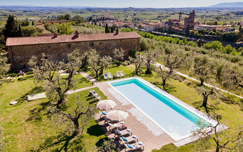 Villa Monnalisa 12: Hacienda, Voedsel