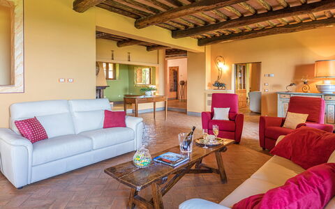 Villa Il Foramasso 10+2: Meubilair, Interieur Ontwerp, Flooring, Muur, Verdieping, Kamer, Bankstel, Hout, Huis, Woonkamer