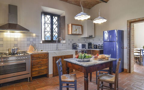 Alborata 10: Meubilair, Flooring, Interieur Ontwerp, Keuken, Hout, Verdieping, Plafond, Huis, Cabinetry, Verlichting