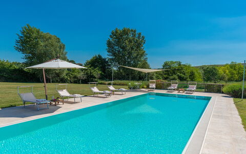 Alborata 10: Blauw, Zwembad, Toevlucht, Buitenmeubels, Schaduw, Tuin, Eco Hotel, Landscaping, Stoel, Ligstoel