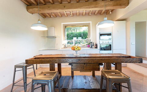 Amandula 6: Meubilair, Interieur Ontwerp, Flooring, Hout, Keuken, Verdieping, Tafel, Plafond, Countertop, Keuken En Eettafel
