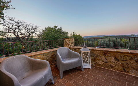 Amandula 6: Meubilair, Buitenmeubels, Stoel, Buitentafel, Schaduw, Patio, Balkon, Koffietafel, Flagstone, Keuken En Eettafel