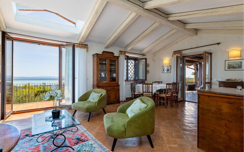 Antiche Pietre 10: Meubilair, Tafel, Stoel, Interieur Ontwerp, Verdieping, Zee, Keuken En Eettafel, Kamer, Plafond, Oceaan