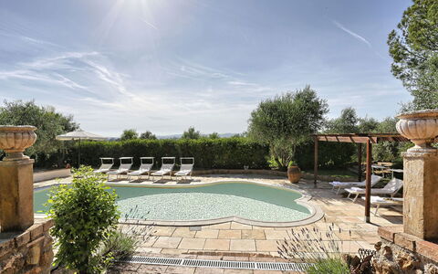 Virginia 8: Buitenmeubels, Meubilair, Zwembad, Flagstone, Waterpartij, Tuin, Stoel, Landgoed, Landscaping, Backyard