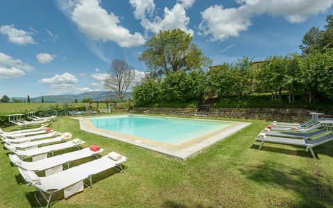 Poggerello 10: Eco Hotel, Landgoed, Boerderij, Zwembad, Toevlucht, Tuin, Hacienda, Villa, Gazon, Landscaping