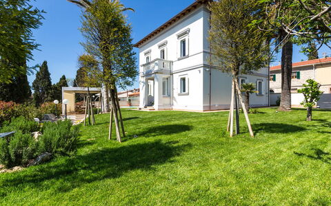 Villa Sole al Molino a Vento 8: Huis, Huis, Woongebied, Landgoed, Tuin, Gazon, Landscaping, Schaduw, Veranda, Werf