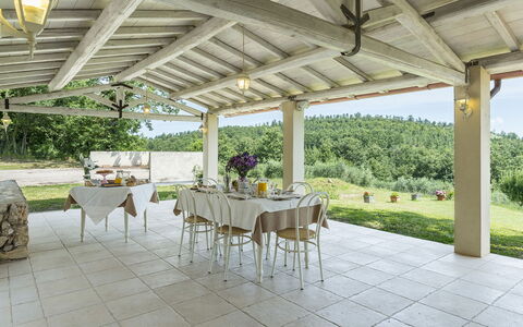 Villa la Corte 6: Schaduw, Tuin, Landgoed, Outdoor Structuur, Stoel, Eco Hotel, Veranda, Landscaping, Werf, Villa