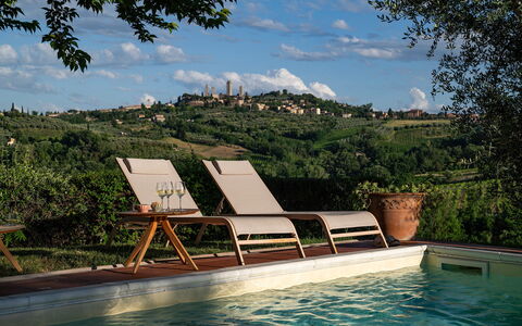 Villa Caterina 8: Meubilair, Buitenmeubels, Ligstoel, Schaduw, Tuin, Eco Hotel, Toevlucht, Stoel, Backyard, Landscaping