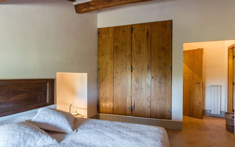 Podere Fabbrica 12: Flooring, Muur, Interieur Ontwerp, Hout, Slaapkamer, Verdieping, Meubilair, Bed, Kamer, Houten Vloer