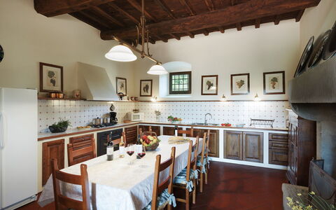 Marangole 12: Meubilair, Interieur Ontwerp, Flooring, Hout, Keuken, Tafel, Kamer, Huis, Plafond, Verlichting