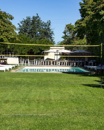 Villa delle Sophore 12: Zwembad, Zomer, Vrije Tijd, Schaduw, Recreatie, Toevlucht, Vakantie, Gazon, Paraplu, Buitenmeubels