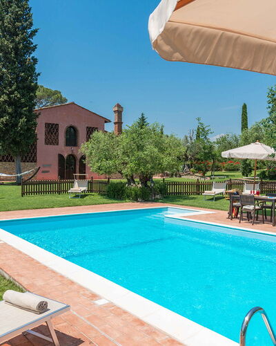 Villa Gino 8+2: Zwembad, Landgoed, Tuin, Hacienda, Toevlucht, Gazon, Villa, Boerderij, Herenhuis, Werf