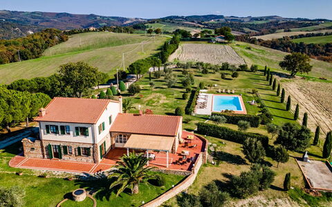 Il Poggiarellino 14: Landgoed, Zwembad, Hacienda, Villa, Toevlucht, Voedsel, Boerderij, Eco Hotel, Herenhuis, Hotel