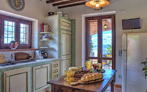 Villa Bella 8: Meubilair, Interieur Ontwerp, Hout, Keuken, Flooring, Verlichting, Kamer, Cabinetry, Stoel, Verdieping
