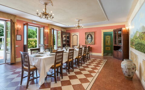 Tenuta Astolfi 12+3: Meubilair, Tafel, Interieur Ontwerp, Verlichting, Stoel, Kamer, Keuken En Eettafel, Plafond, Lichte Inrichting, Eetkamer