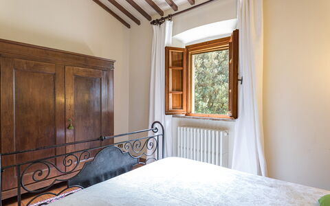 Tenuta Sagherina 8: Slaapkamer, Bed, Hout, Interieur Ontwerp, Laken, Bedding, Meubilair, Flooring, Verdieping, Bed Frame