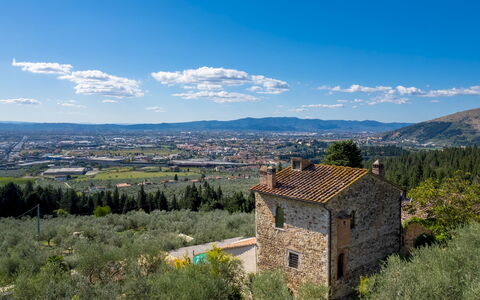 Torre al Poggio 8: Heuvel, Landschap, Landelijk Gebied, Helling, Bergketen, Heuvel Station, Dicht Struikgewas, Bergdorp, Dorp, Shrubland