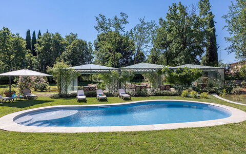 Villa Mimmina 8: Zwembad, Buitenmeubels, Toevlucht, Tuin, Schaduw, Landscaping, Eco Hotel, Backyard, Paraplu, Vrije Tijd
