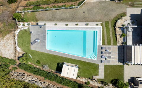 Villa Pietro 10: Zwembad, Vrije Tijd, Toevlucht, Samengesteld Materiaal, Landgoed, Landscaping, Backyard, Tuin, Thermae, Eco Hotel