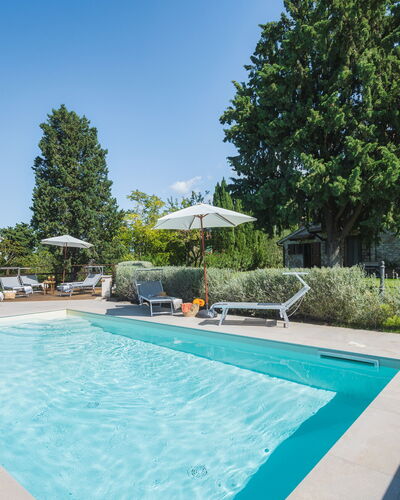 Podere Caprarecce 8: Blauw, Zwembad, Landgoed, Buitenmeubels, Villa, Toevlucht, Tuin, Landscaping, Boerderij, Eco Hotel