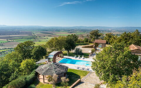 Il Romitoio 12: Verblijf, Landgoed, Vrije Tijd, Boerderij, Tuin, Villa, Gazon, Eco Hotel, Landscaping, Hacienda