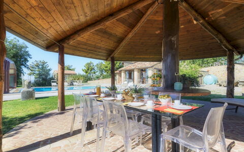 Il Romitoio 12: Schaduw, Toevlucht, Outdoor Structuur, Buitenmeubels, Zwembad, Eco Hotel, Landscaping, Landgoed, Paviljoen, Flagstone