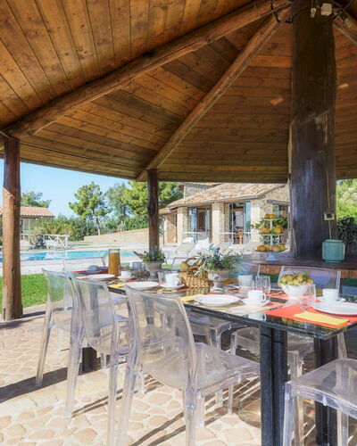 Il Romitoio 12: Schaduw, Toevlucht, Outdoor Structuur, Buitenmeubels, Zwembad, Eco Hotel, Landscaping, Landgoed, Paviljoen, Flagstone