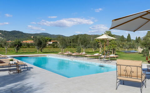 La Buganvilla 14: Zwembad, Water, Buitenmeubels, Toevlucht, Ligstoel, Meubilair, Eco Hotel, Thermae, Stoel, Paraplu