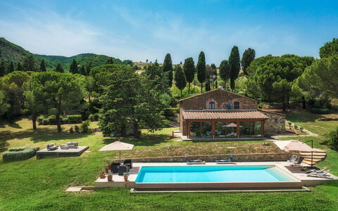 Podere Il Chiesino 8+2: Zwembad, Landgoed, Tuin, Hacienda, Boerderij, Vrije Tijd, Toevlucht, Villa, Gazon, Landscaping