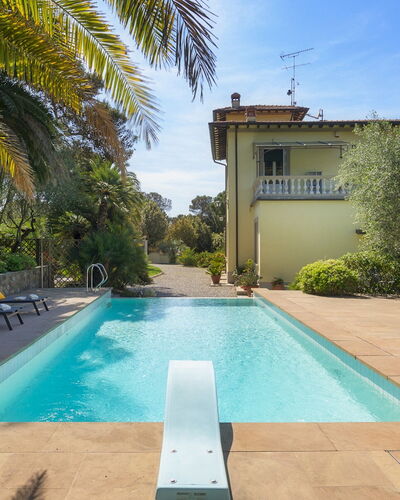 Villa Gaius 8+2: Zwembad, Blauw, Toevlucht, Samengesteld Materiaal, Eco Hotel, Schaduw, Buitenmeubels, Thermae, Hacienda, Ligstoel