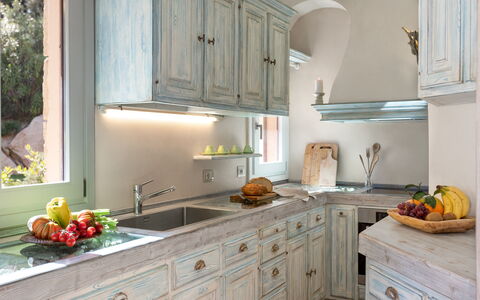 Villa Padulella 8+2: Keuken, Countertop, Cabinetry, Interieur Ontwerp, Hout, Meubilair, Toestel Van De Keuken, Huis, Wastafel, Major Appliance