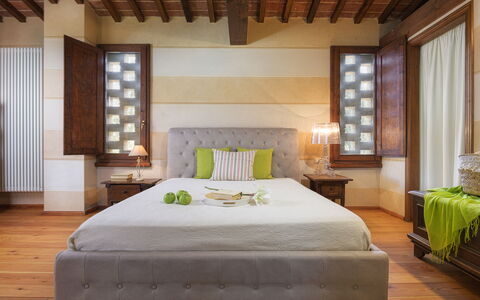 Il Fienile 4: Meubilair, Bed, Interieur Ontwerp, Slaapkamer, Flooring, Bedding, Muur, Verdieping, Laken, Hout
