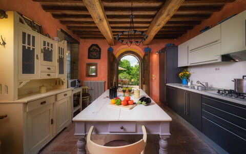 Podere Santa Croce 10: Meubilair, Interieur Ontwerp, Flooring, Hout, Keuken, Plafond, Tafel, Verdieping, Verlichting, Stoel