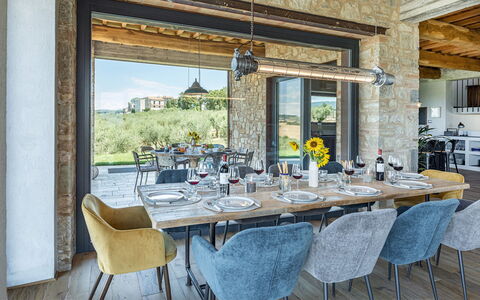 Casale the Place 6+2: Keuken En Eettafel, Meubilair, Tafel, Stoel, Natuurlijk Materiaal, Eetkamer, Ontwerp, Restaurant, Villa, Straal