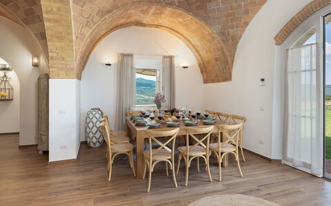 Casolare San Martino 12: Interieur Ontwerp, Plafond, Flooring, Meubilair, Keuken En Eettafel, Stoel, Beits, Lichte Inrichting, Houten Vloer, Eetkamer