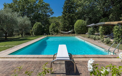 Casale le Querce di Cetona 8: Zwembad, Toevlucht, Buitenmeubels, Vrije Tijd, Schaduw, Waterpartij, Tuin, Thermae, Landgoed, Eco Hotel